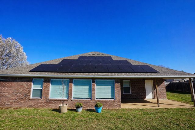 804 E 7th Street, Grove, OK 74344