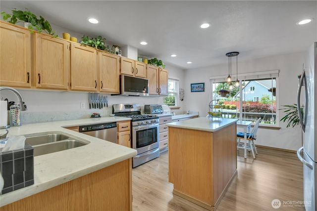 3630 Silver Maple Court SE, Lacey, WA 98503