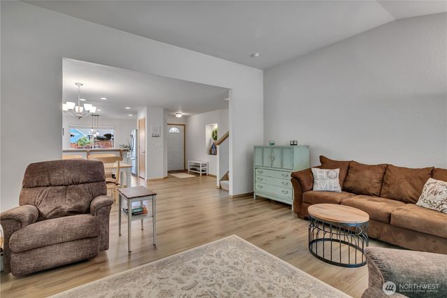 3630 Silver Maple Court SE, Lacey, WA 98503