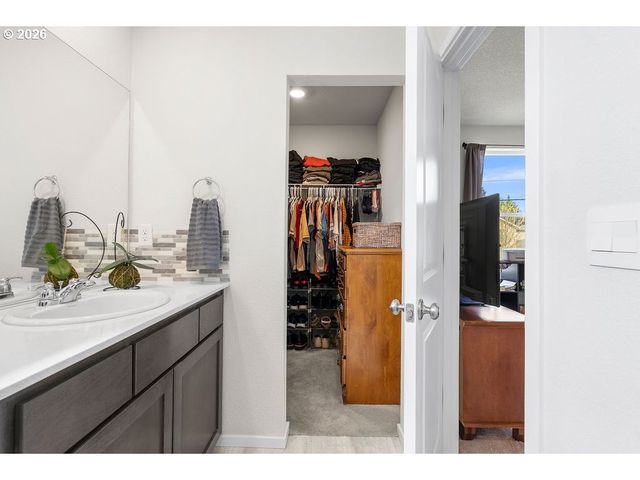 12402 Ne 109TH Cir, Vancouver, WA 98682