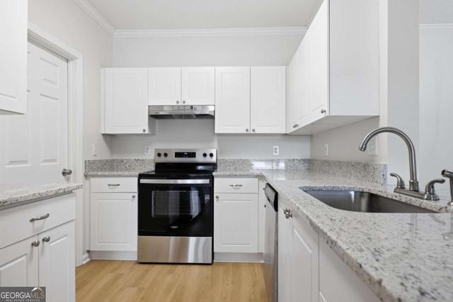 701 Vinings Forest Lane SE, Smyrna, GA 30080