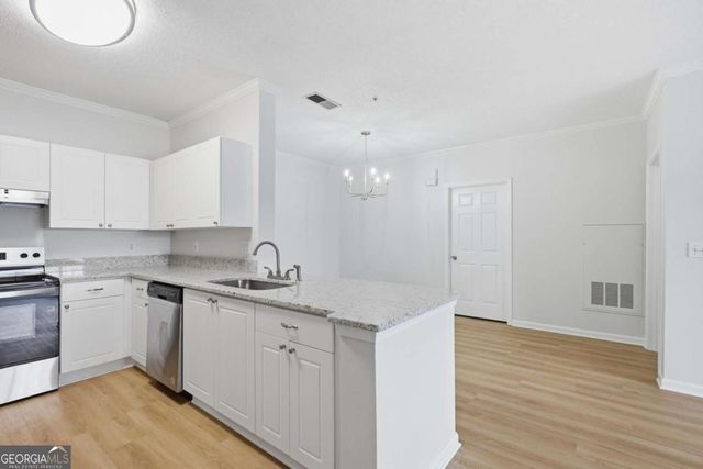 701 Vinings Forest Lane SE, Smyrna, GA 30080