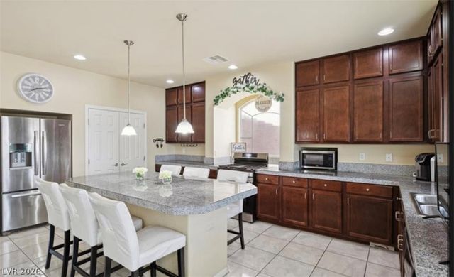 6861 Philharmonic Avenue, Las Vegas, NV 89139