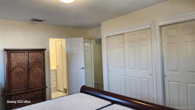 101 Wayne Street, Jericho, NY 11753