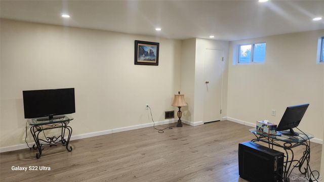 101 Wayne Street, Jericho, NY 11753