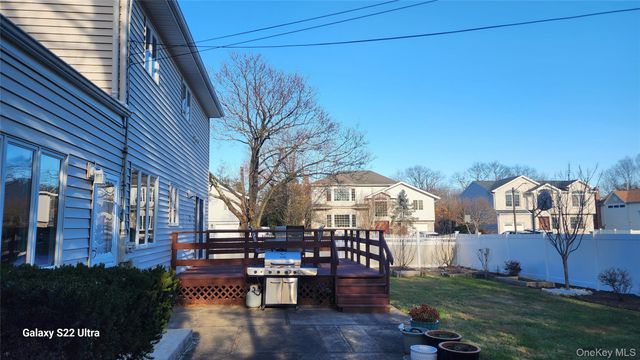 101 Wayne Street, Jericho, NY 11753