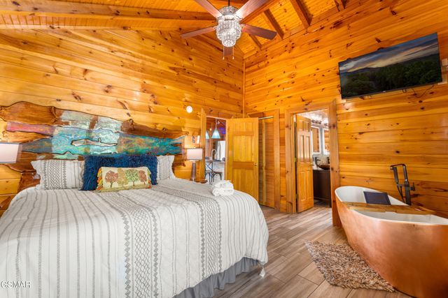 2323 River Port Way, Pigeon Forge, TN 37863