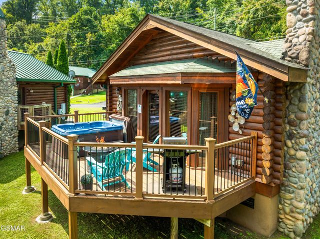 2323 River Port Way, Pigeon Forge, TN 37863