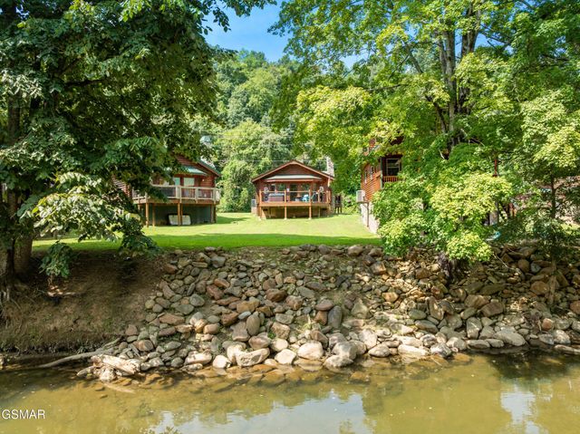 2323 River Port Way, Pigeon Forge, TN 37863