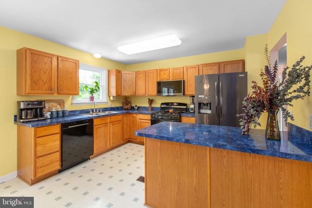 12215 STONEHENGE DR, Fredericksburg, VA 22407