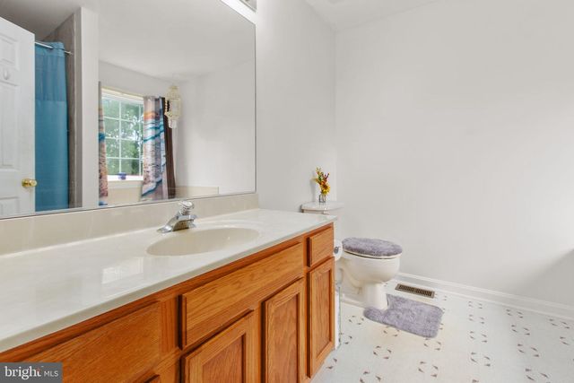 12215 STONEHENGE DR, Fredericksburg, VA 22407