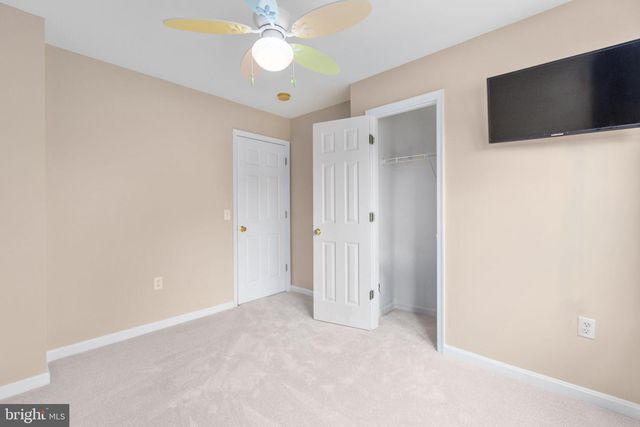 12215 STONEHENGE DR, Fredericksburg, VA 22407