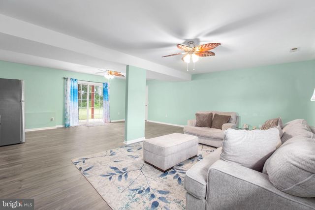 12215 STONEHENGE DR, Fredericksburg, VA 22407