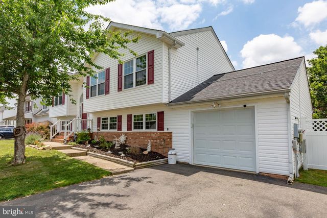 12215 STONEHENGE DR, Fredericksburg, VA 22407