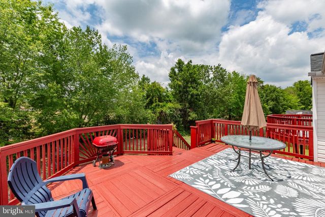 12215 STONEHENGE DR, Fredericksburg, VA 22407