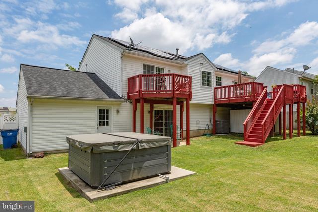 12215 STONEHENGE DR, Fredericksburg, VA 22407
