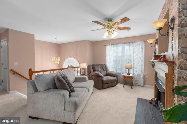 12215 STONEHENGE DR, Fredericksburg, VA 22407