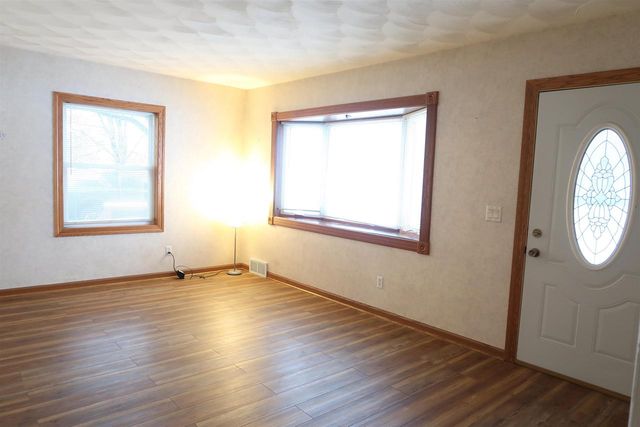 1560 WINDSOR Street, Sun Prairie, WI 53590