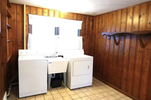 1560 WINDSOR Street, Sun Prairie, WI 53590