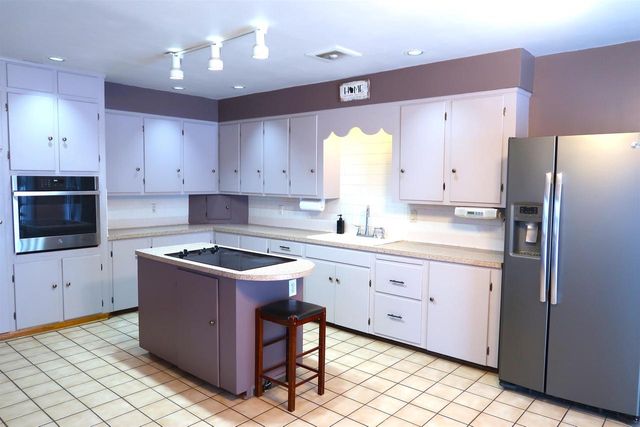 1560 WINDSOR Street, Sun Prairie, WI 53590