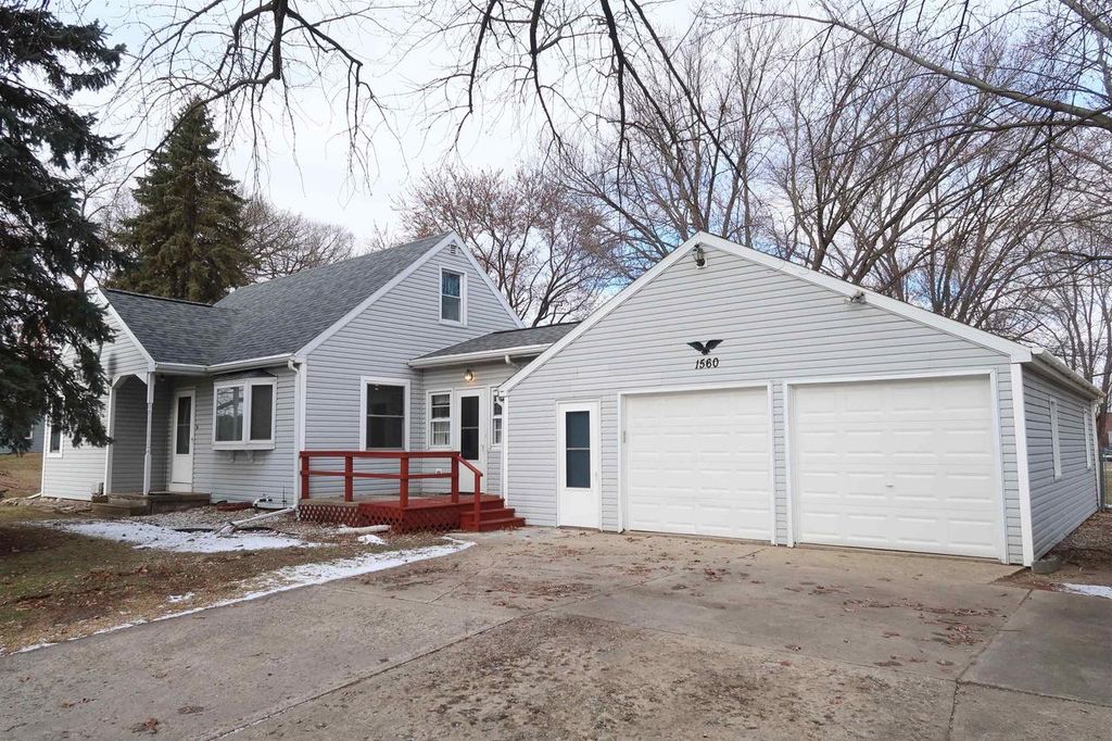 1560 WINDSOR Street, Sun Prairie, WI 53590