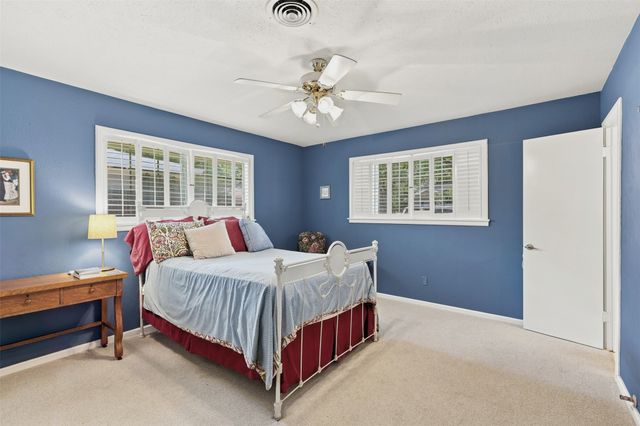 4236 Whitfield Avenue, Fort Worth, TX 76109