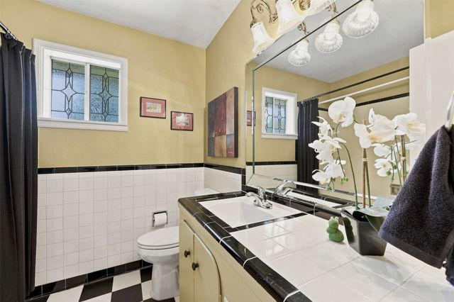 4236 Whitfield Avenue, Fort Worth, TX 76109
