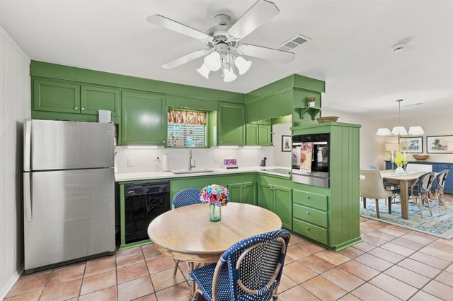 4236 Whitfield Avenue, Fort Worth, TX 76109