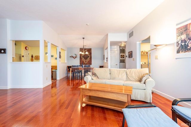 3701 E Barrington Drive A305, Bloomington, IN 47408