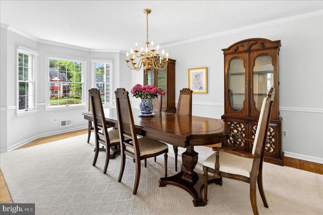 28 BALDWIN ST, Pennington, NJ 08534