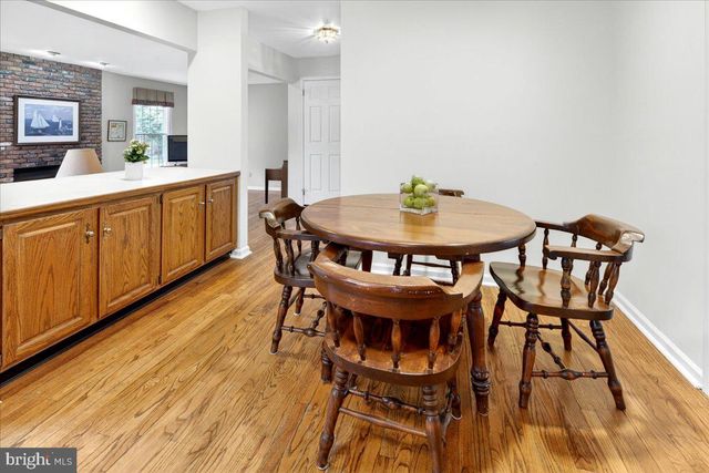 28 BALDWIN ST, Pennington, NJ 08534