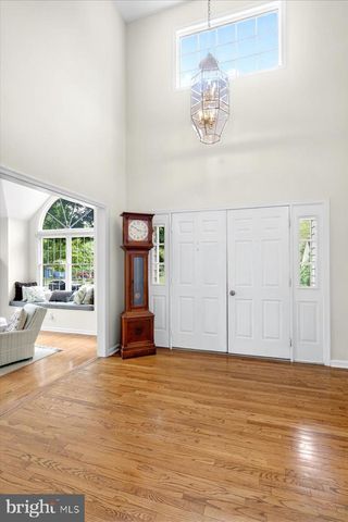 28 BALDWIN ST, Pennington, NJ 08534