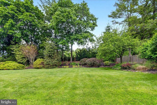 28 BALDWIN ST, Pennington, NJ 08534