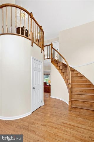 28 BALDWIN ST, Pennington, NJ 08534