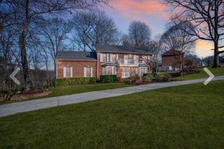2703 Wakefield Dr, Clarksville, TN 37043