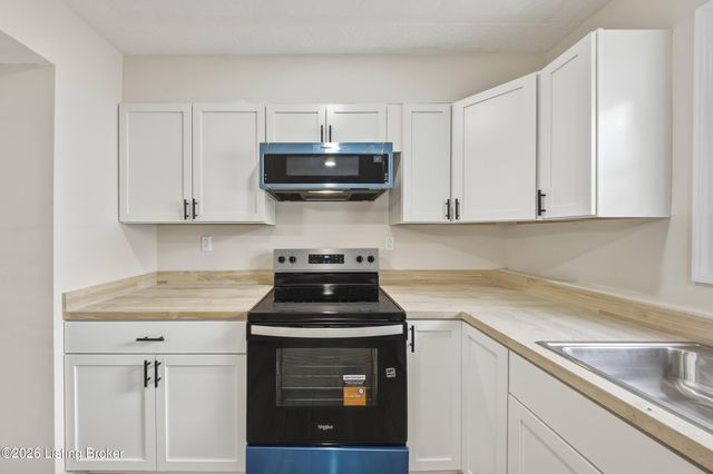 168 Valley Rd, Louisville, KY 40229