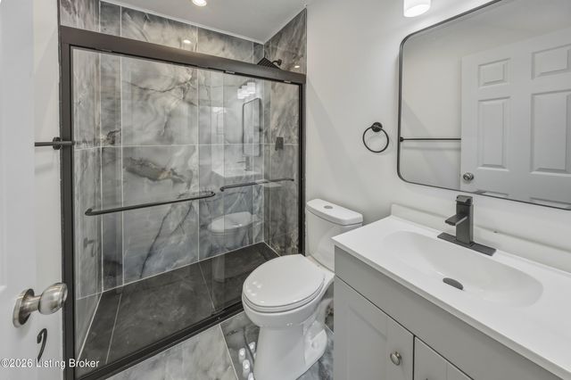 168 Valley Rd, Louisville, KY 40229