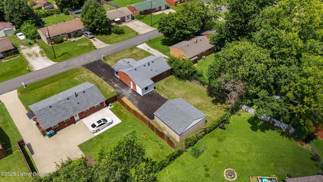168 Valley Rd, Louisville, KY 40229
