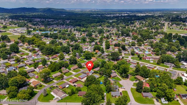 168 Valley Rd, Louisville, KY 40229