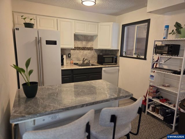 1329 Madras St SE, Salem, OR 97306