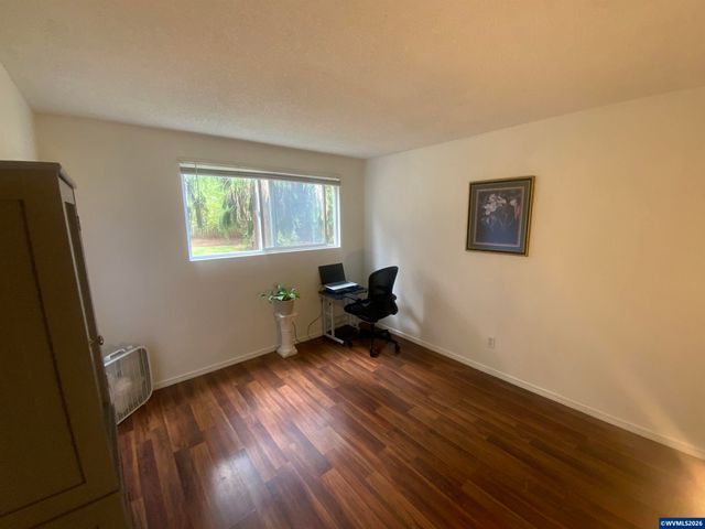 1329 Madras St SE, Salem, OR 97306