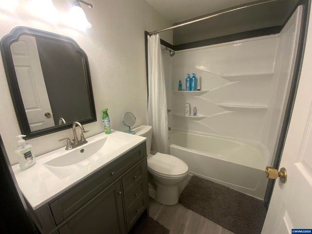 1329 Madras St SE, Salem, OR 97306