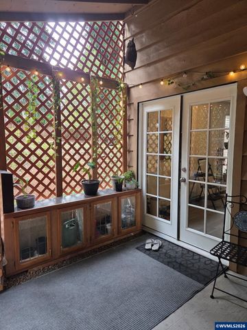 1329 Madras St SE, Salem, OR 97306
