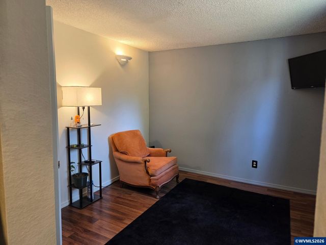 1329 Madras St SE, Salem, OR 97306