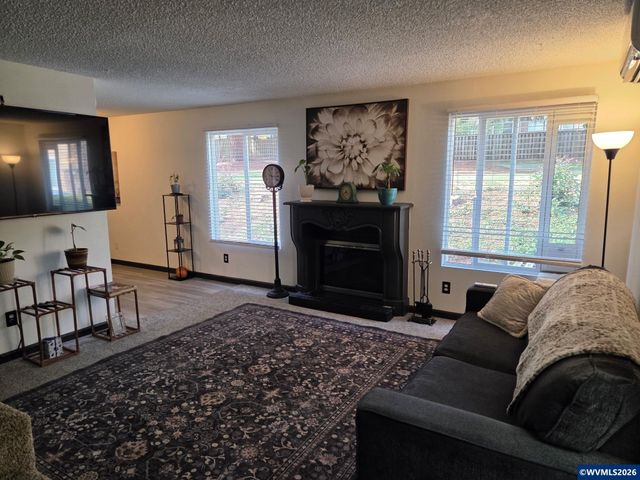 1329 Madras St SE, Salem, OR 97306