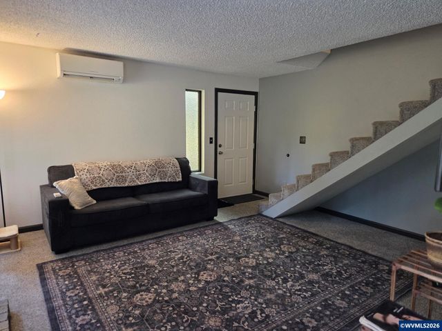 1329 Madras St SE, Salem, OR 97306