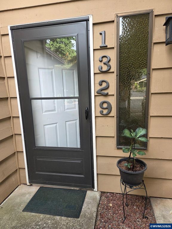 1329 Madras St SE, Salem, OR 97306