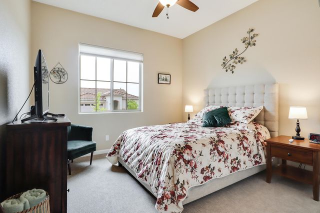 9212 CRYSTAL CREEK Lane NW, Albuquerque, NM 87120