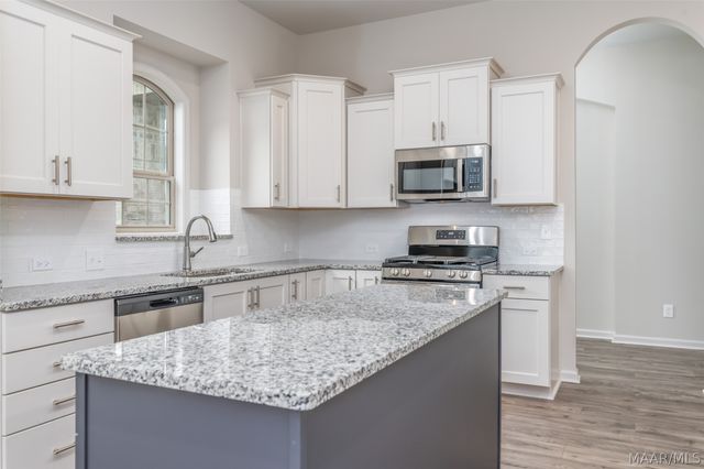 431 Briarwood Trace, Montgomery, AL 36117