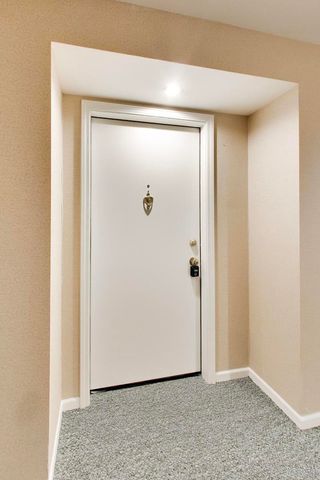 308 Happ Road 108, Northfield, IL 60093